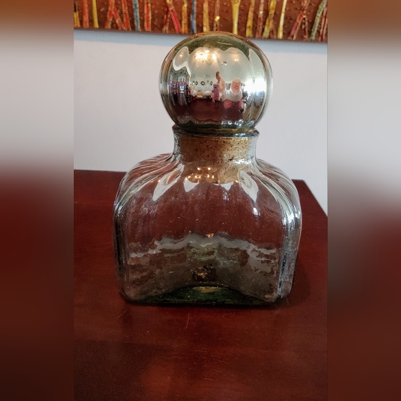 Vintage decanter w/mercury glass top - Picture 2 of 11